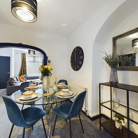 Charming Apartments - Cosy Retreat - Short Drive To City Centre - Free Parking Liverpool Buitenkant foto