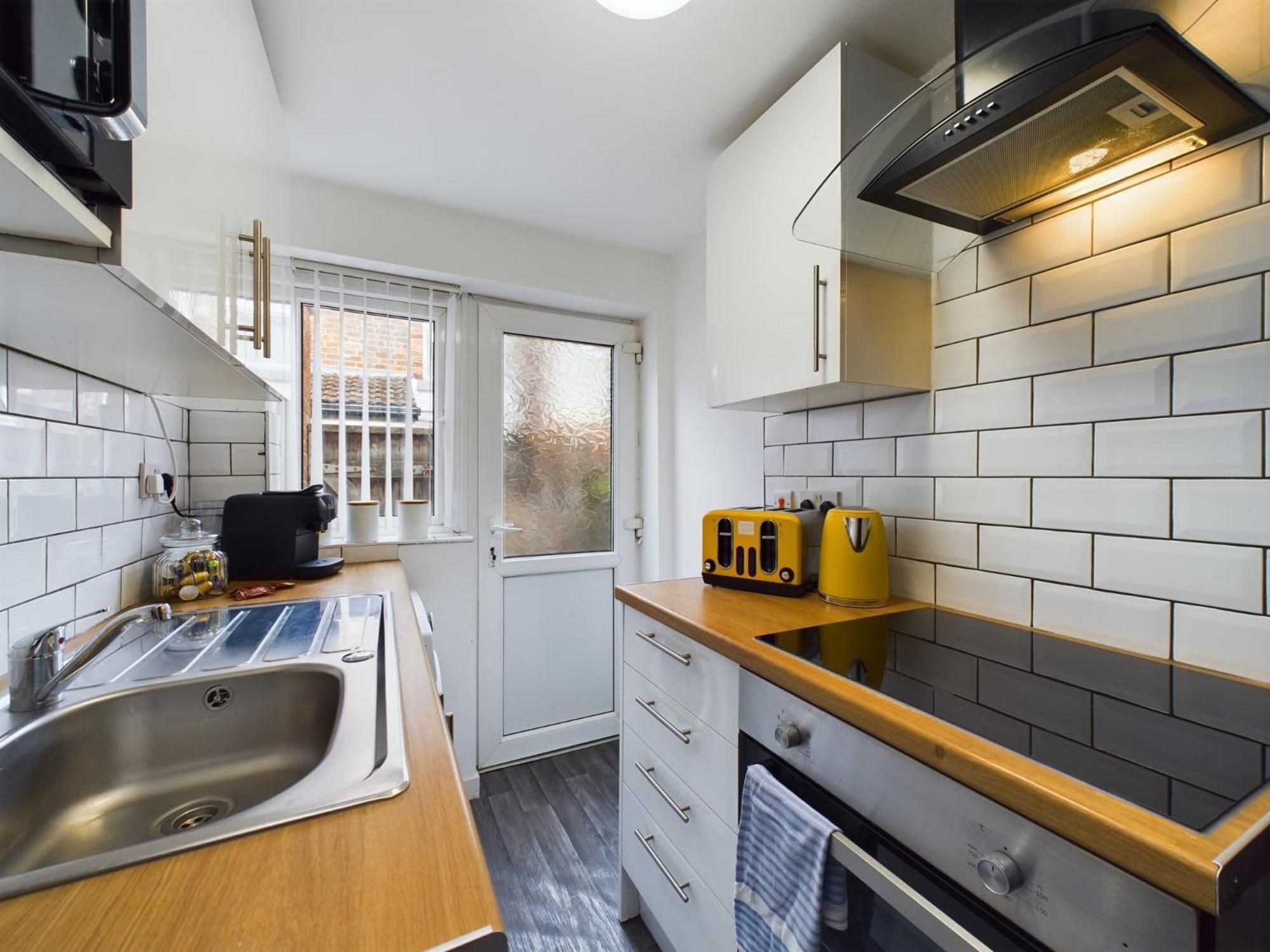 Charming Apartments - Cosy Retreat - Short Drive To City Centre - Free Parking Liverpool Buitenkant foto